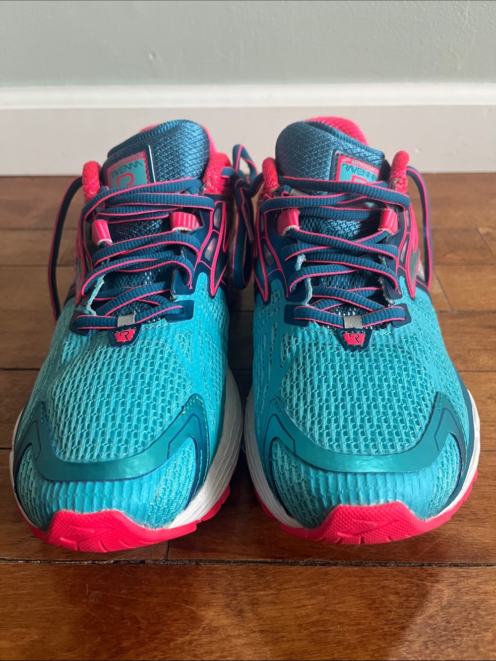 Brooks Ravenna 6 Women's 10 Blue Pink Running Athletic Sneakers Shoes
